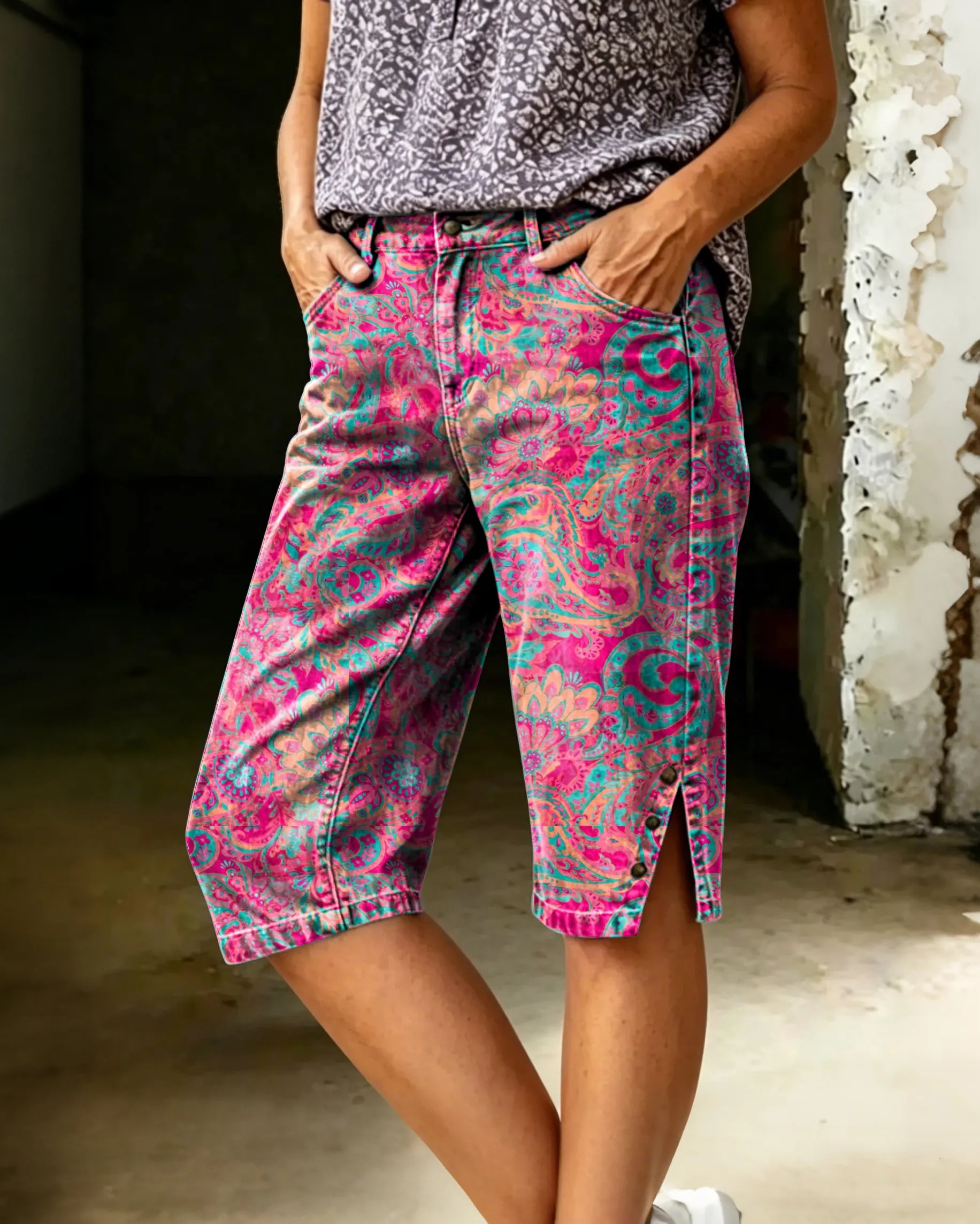 Women's Retro Paisley Floral Casual Five-point Jeans With Pockets