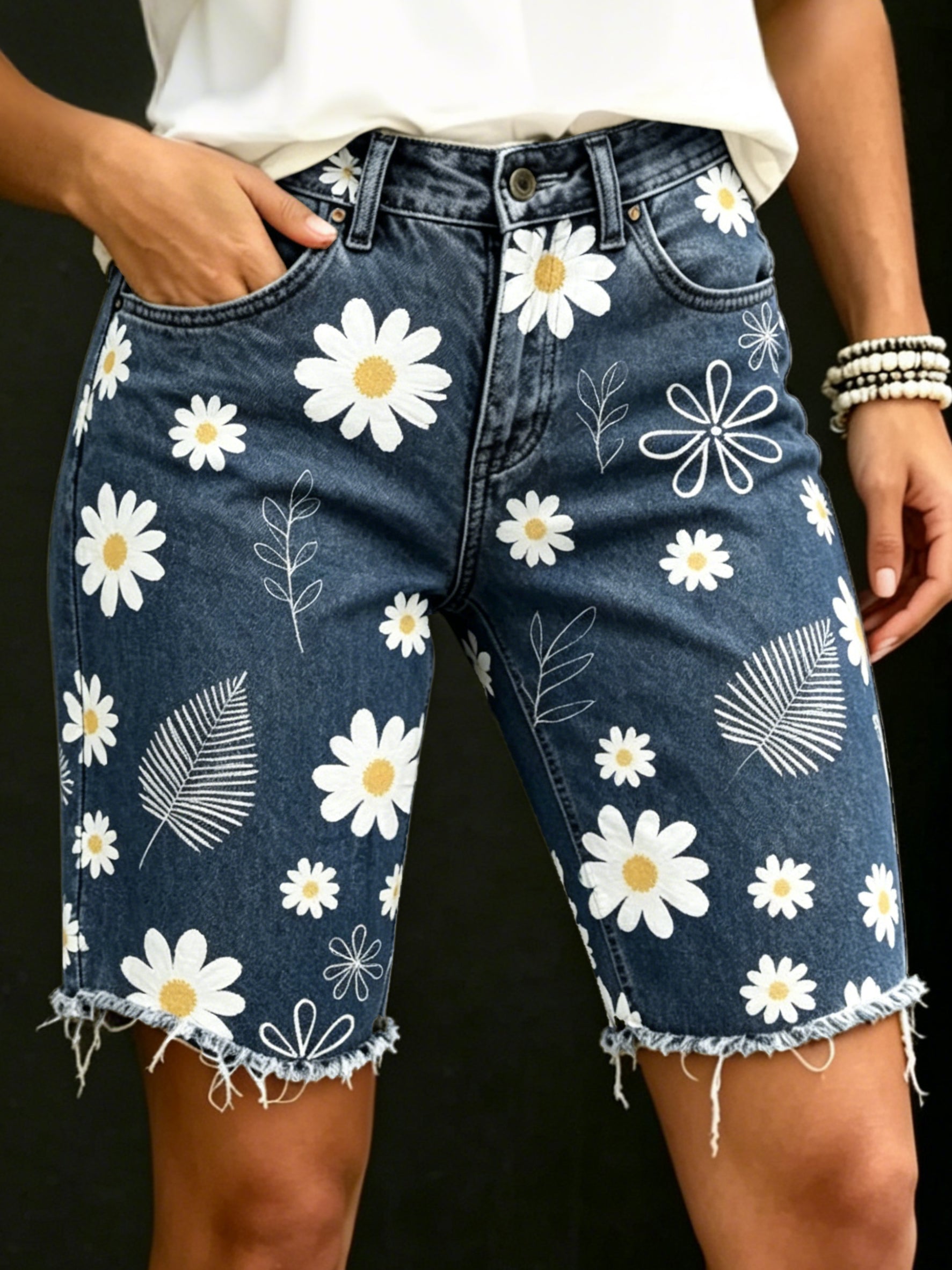 Women's Vintage Daisy Floral Print Art Print Casual Denim Shorts