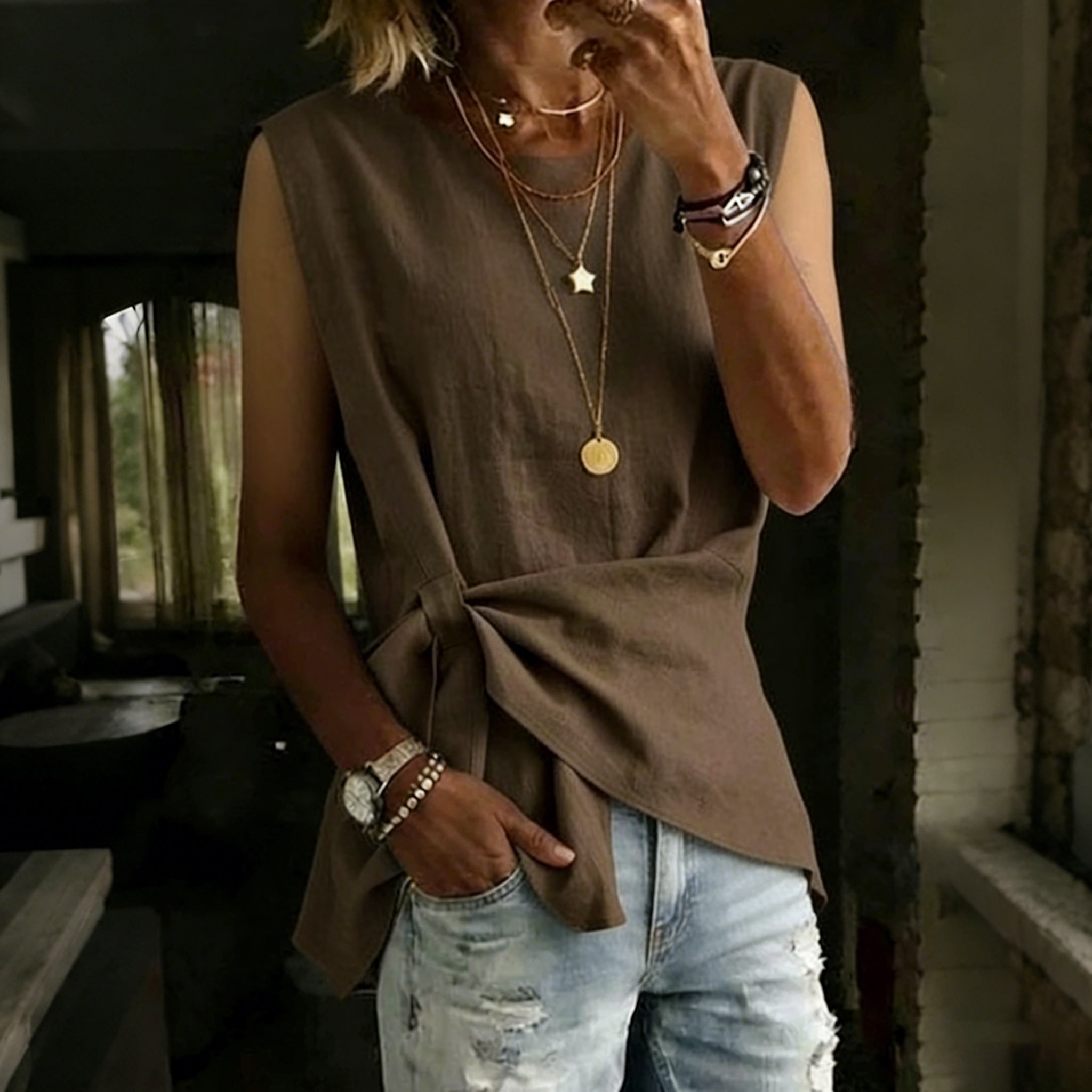 Women's Casual Linen Blend Asymmetrical Sleeveless Fitted Shirt