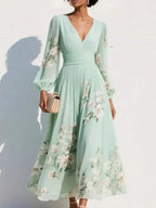 Romantic Floral Print V-neck Midi Dress