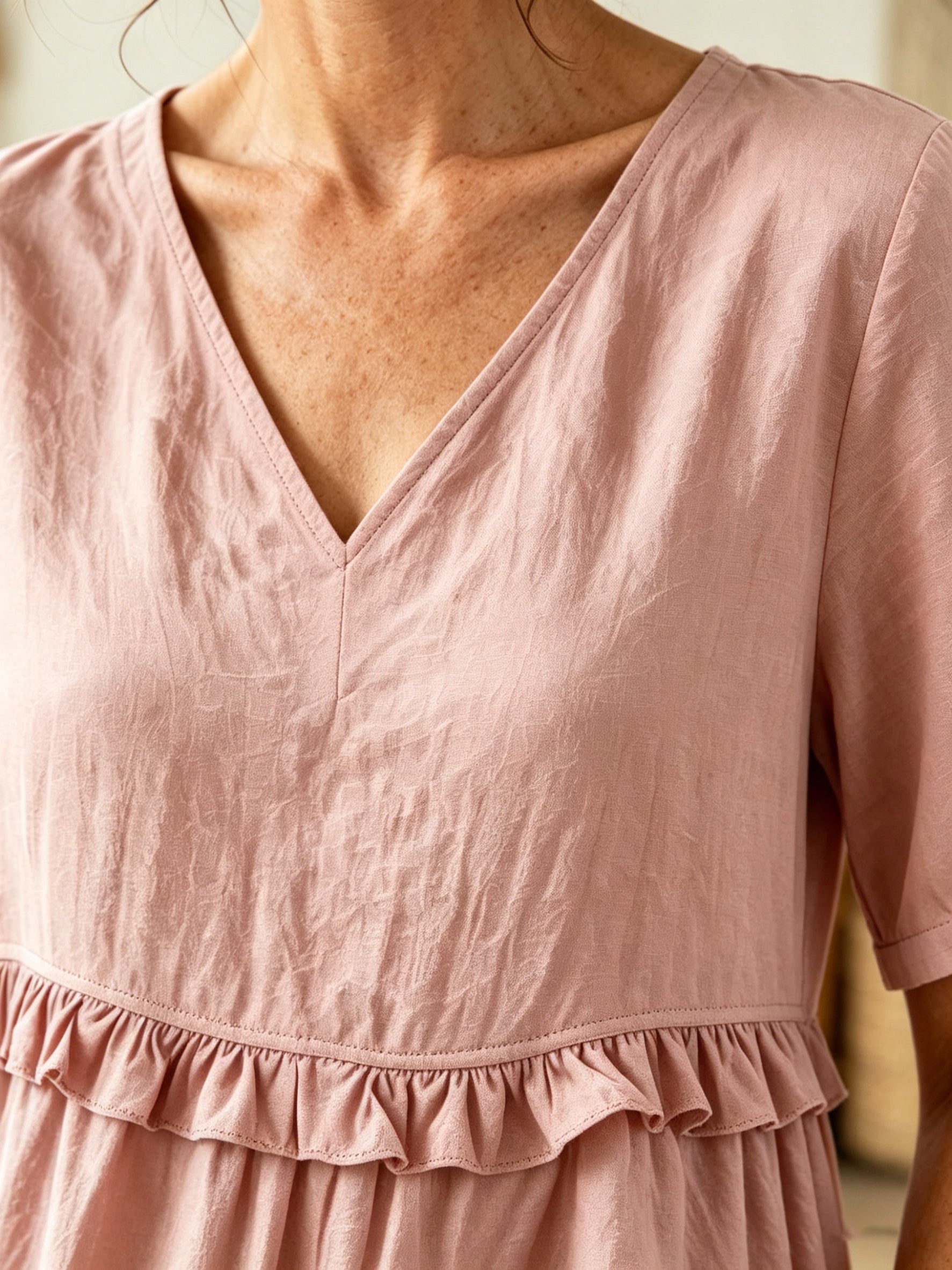 Women's Casual Short-sleeved V-neck Ruffled Linen Shirt