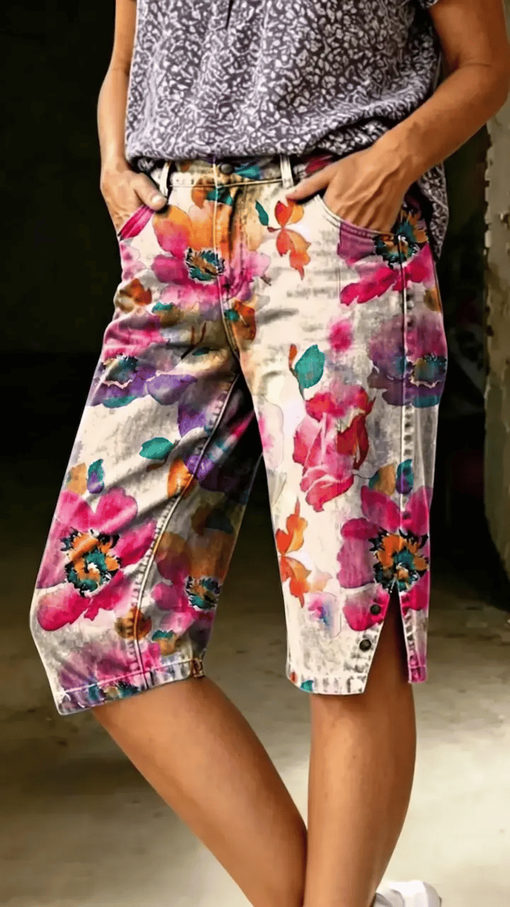 Women's Retro Multicolor Floral Casual Five-point Jeans With Pockets